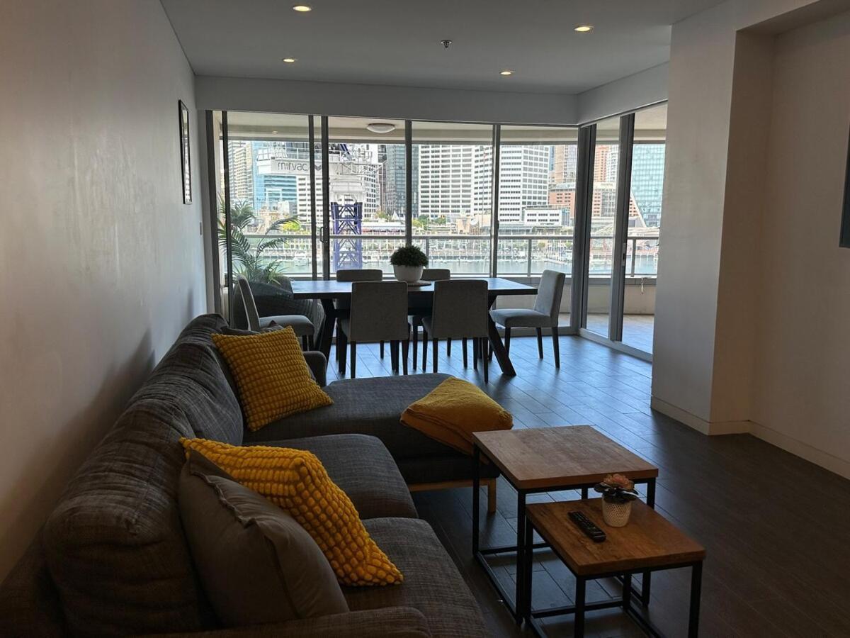Luxury Darling Harbour Views, Pool & Parking *