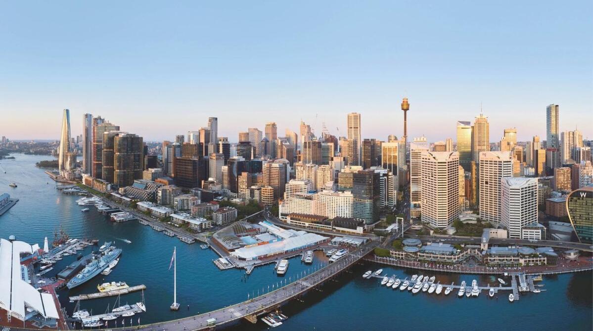 Luxury Darling Harbour Views, Pool & Parking Apartment *