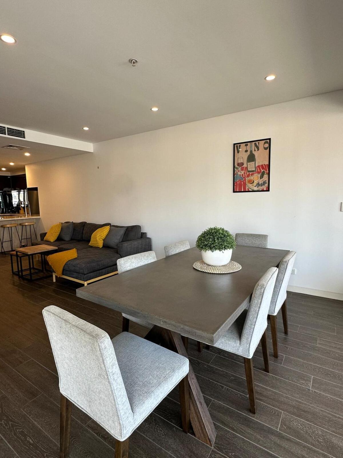Apartment Luxury Darling Harbour Views, Pool & Parking *