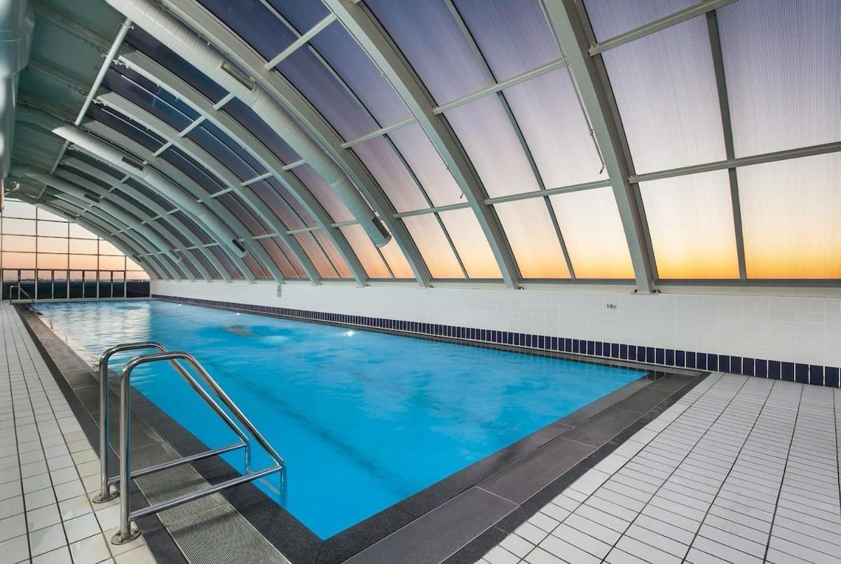 Luxury Darling Harbour Views, Pool & Parking *