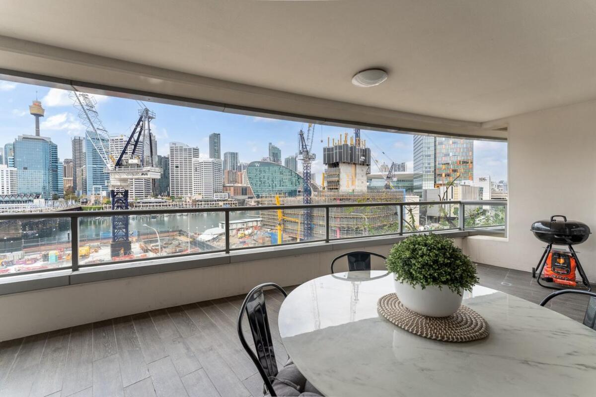 Luxury Darling Harbour Views, Pool & Parking *